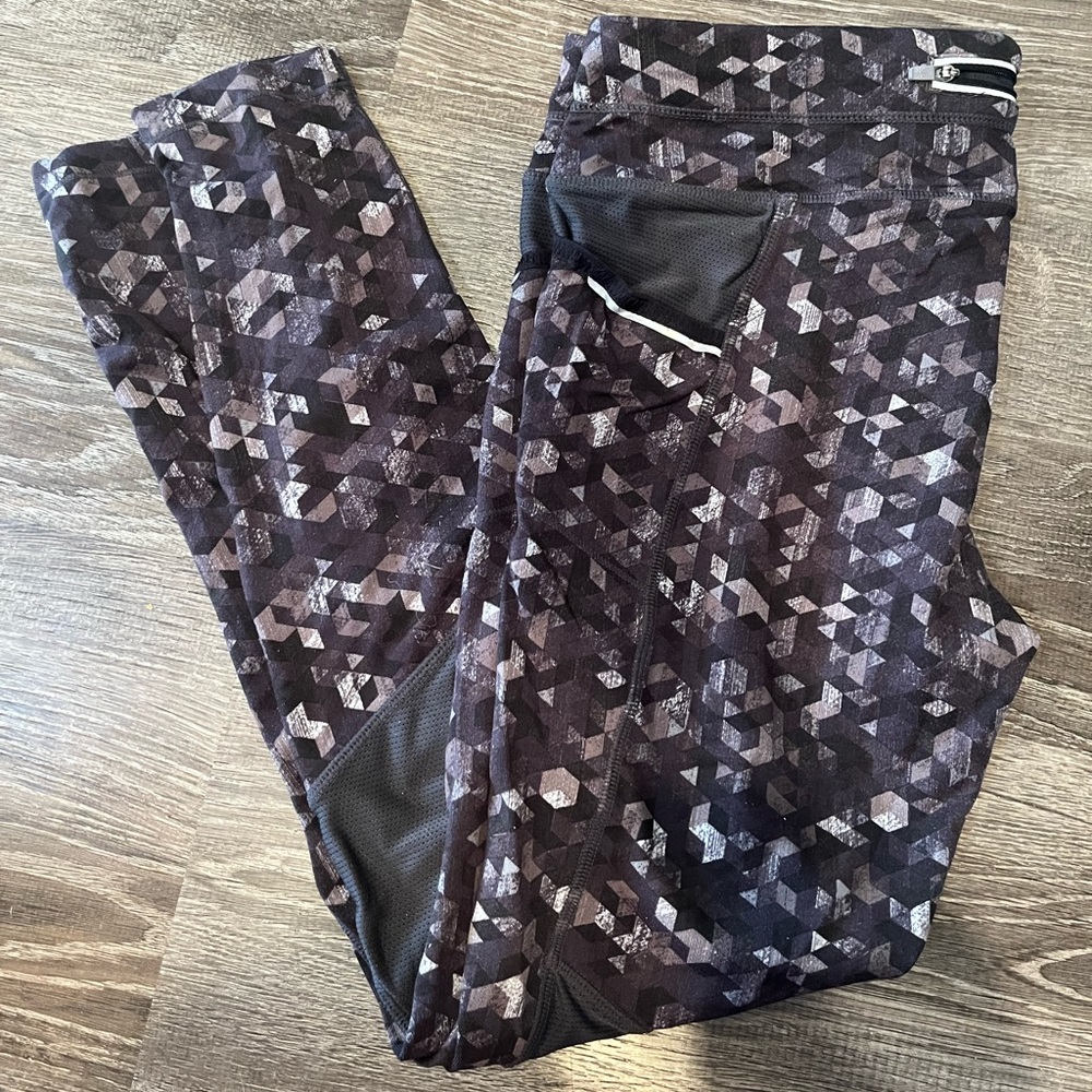 Grey Geometric Pattern Athleta Leggings Medium